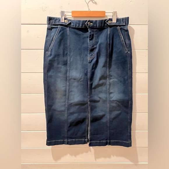 💙 CHAPS Dark Denim Midi Skirt – Size 18 - Picture 1 of 7